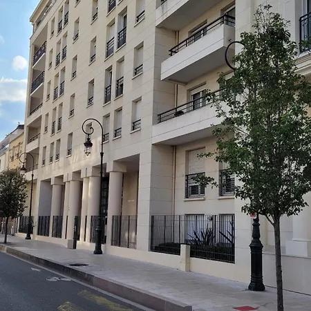 Apartment Avec Terrasse A 92 Puteaux